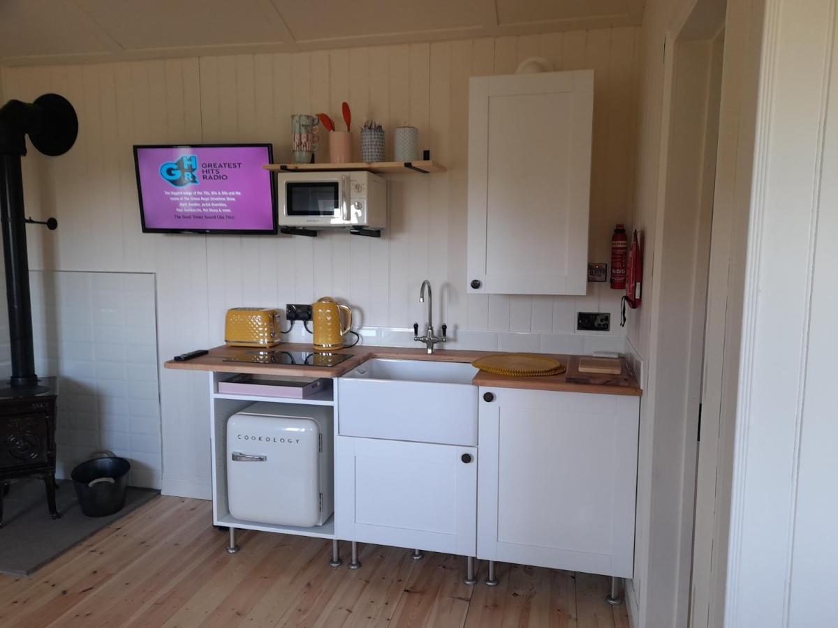 Dinky'S Den Daire Coverack Dış mekan fotoğraf