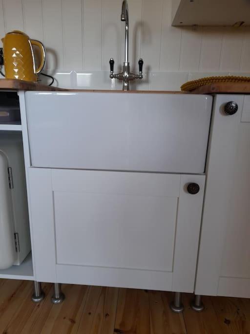 Dinky'S Den Daire Coverack Dış mekan fotoğraf