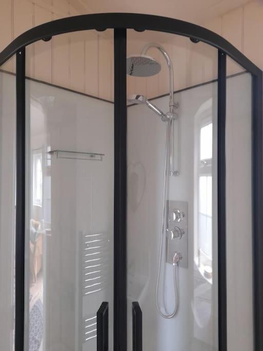 Dinky'S Den Daire Coverack Dış mekan fotoğraf