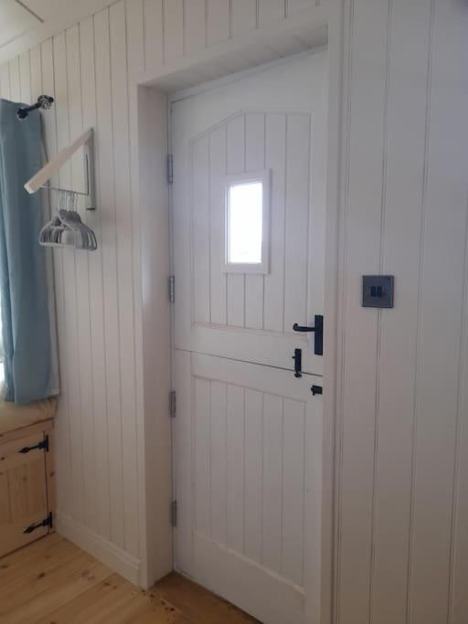 Dinky'S Den Daire Coverack Dış mekan fotoğraf
