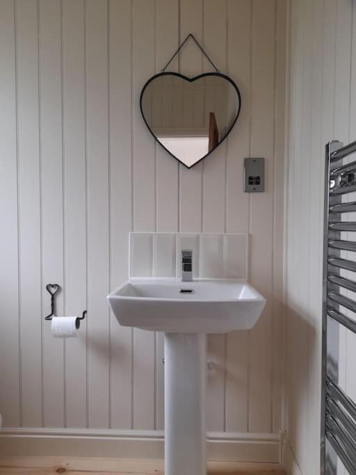 Dinky'S Den Daire Coverack Dış mekan fotoğraf